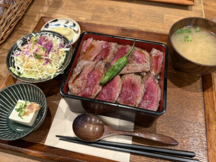 極上✨の定食屋ハレレア