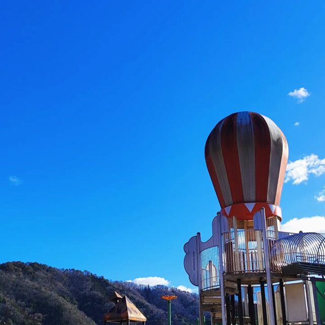 県北の土師ダムへ
ダムもいいけど、公園ものどかでいいんですよね☺️
やはり自然のあるところがいいですね
遊具もあるので子どもたちも喜ぶかも🦆

公園の近くには碑が建てられており、江戸時代に咽声忠左衛門さんが手枷、足枷、首枷をつけられながらも1人で用水路を掘り続けたのだとか

人のために村のために✨️

昔の人たちは他人のために行動されていましたね
そのおかけで今がある😭

令和も日本人が古くから持っていた精神が戻るといいな

ラビット🐰

☆★☆★☆★☆★☆★☆★☆★⁡⁡⁡⁡⁡

お子様連れ広島旅行の味方
おもてなしホステル宮島がリニューアル後も変わらず大人気
・子供が大はしゃぎのコンセプトルーム＆キッズスペース
・卓球・ゲーム・漫画、遊び放題のコスパ最強なのに清潔で安心
・宮島フェリー乗り場まで激近！ 

自慢の家族型ホステル
今年の宮島・広島旅行はここで決まりませんか？

おもてなしホステル宮島
〒738-0042⁡
広島県廿日市市地御前5丁目15-10

☆★☆★☆★☆★☆★☆★☆★⁡⁡⁡⁡⁡
#土師ダム
#広島ダム
#八千代
#広島
#安芸高田